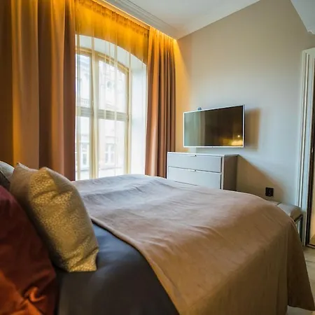 Otel Opus 16